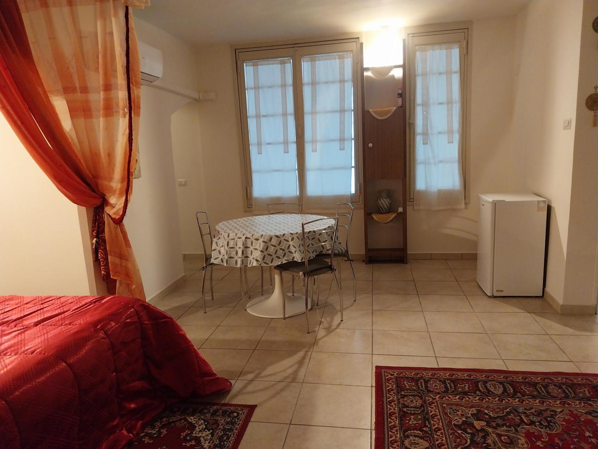 Casa Vacanza La Maison De Losyram Art ساليرنو المظهر الخارجي الصورة